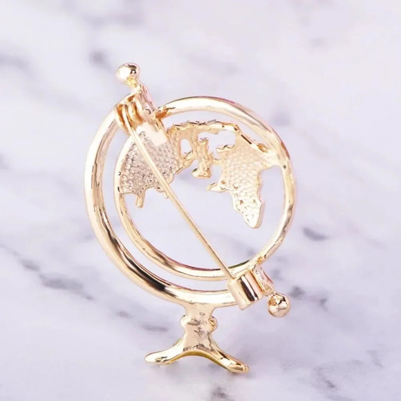 VQ Globe Brooch - Picture 2 of 4